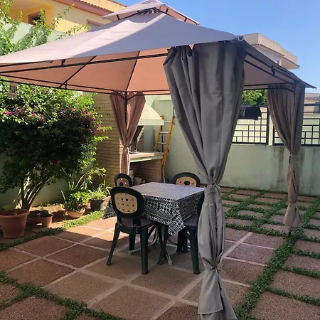A Due Passi Dal Poetto Apartment *